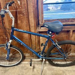 Raleigh 26” Hybrid Bike Bicycle Blue