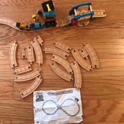 Thomas the Train - wooden train set with crane & bridge