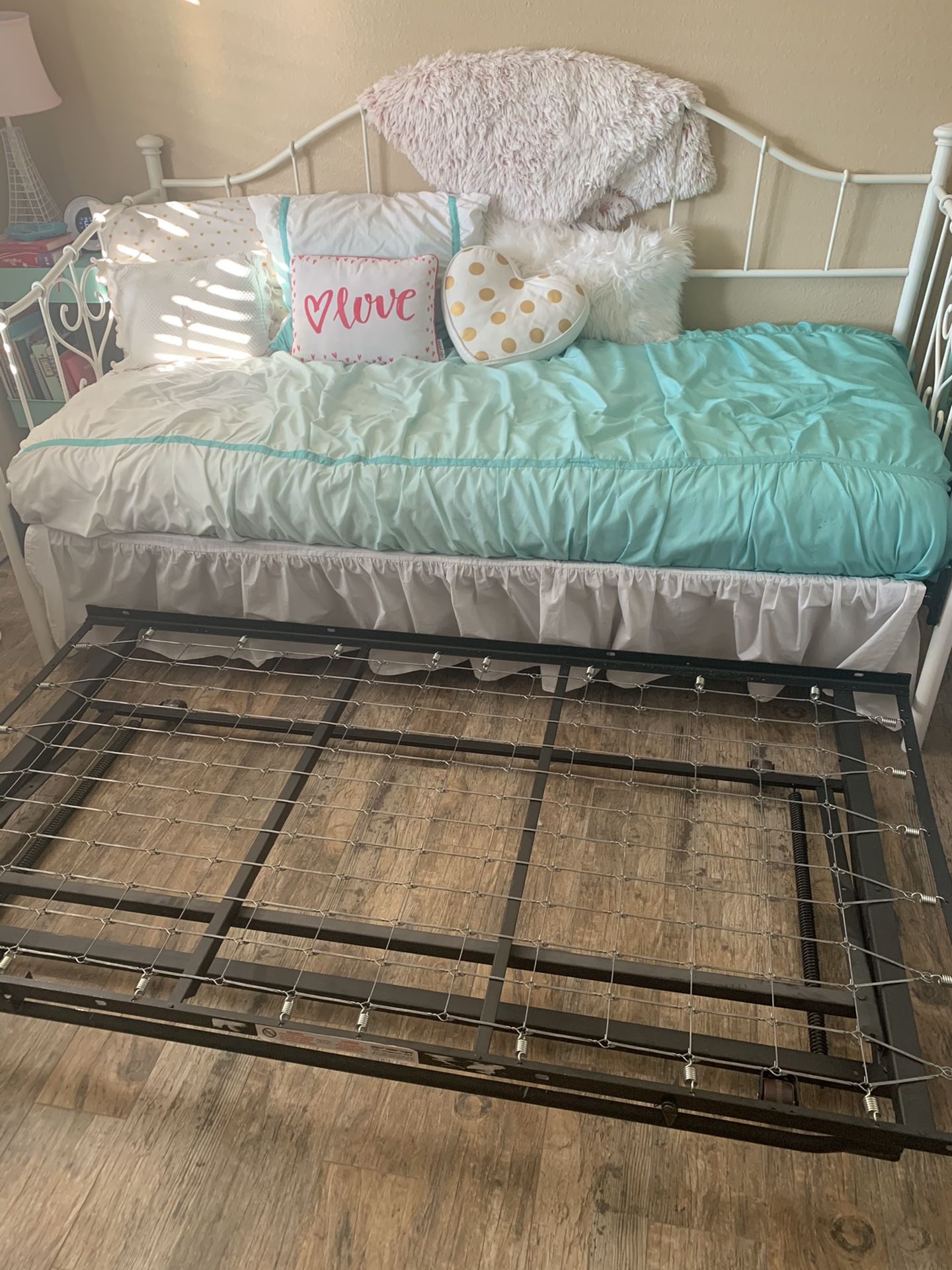 Twin Daybed with Mattress & PopUp Trundle Frame for Sale in Phoenix