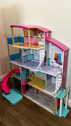 Kidkraft  large wood doll house