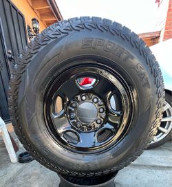 1 GOOD USED RIM & TIRE FOR SPARE CHEVY SILVERADO 2500 IN GREAT CONDITIONS 16X6 1/2  8X6.5 LT265/75R16 10ply PATHFINDER TIRE $70 PICKUP ONLY
