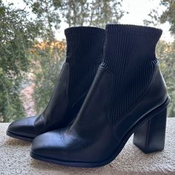 Vince Camuto Botties 