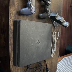 PS4 Slim 2TB