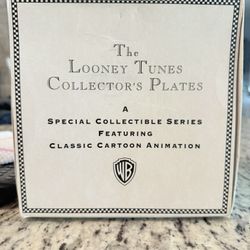 Set A Four Bugs Bunny Wall Plates. Vintage.  