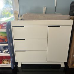 Changing table/dresser 