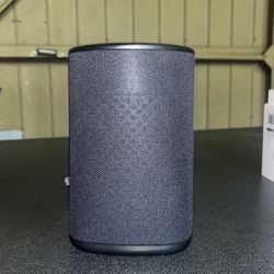Desktop speaker 