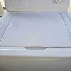 Kenmore Washer And Gas Dryer King Size Capacity And Heavy Duty Works Excellent 