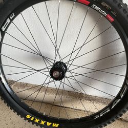 Stand No Tubes 150mm DH Wheelset 