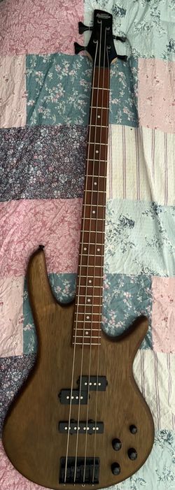 Ibanez GIO  4-String Electric Bass (Flat Walnut)