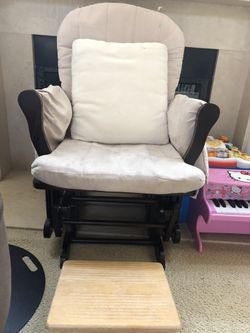 Glider with nursing stool