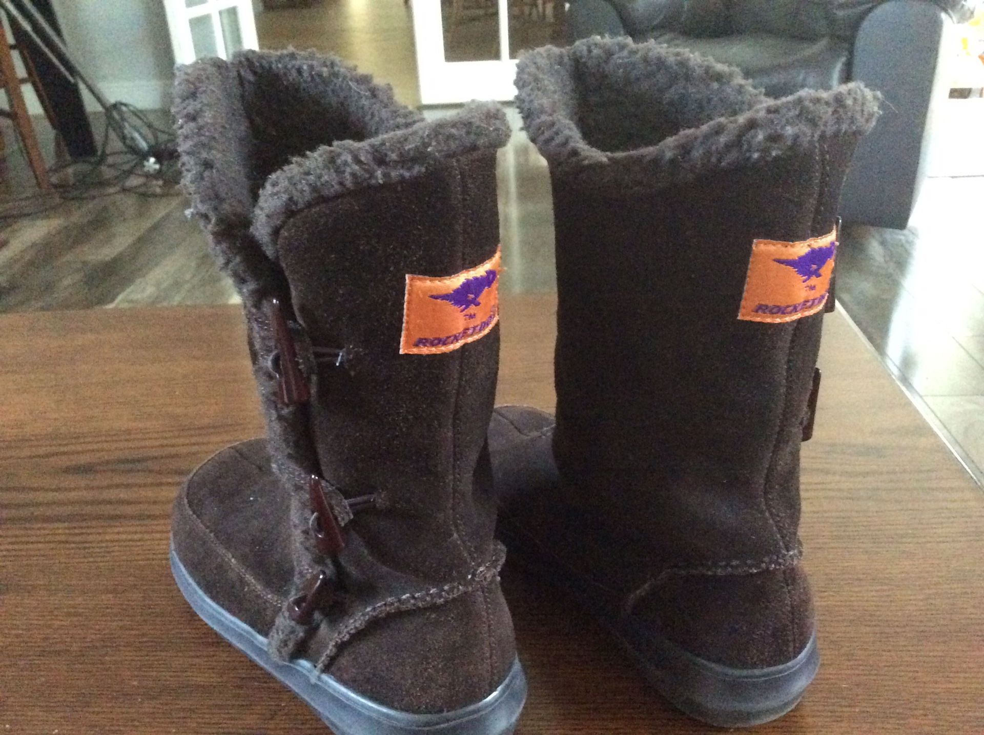 pair of ladies boots size 9.