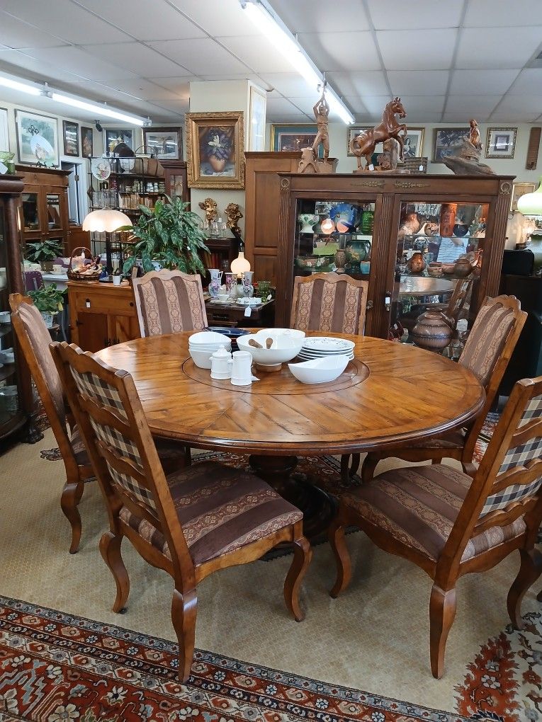 Lazy Susan Table And Chairs