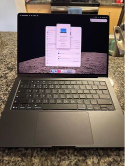 14 in. MacBook Pro (M5 Pro)