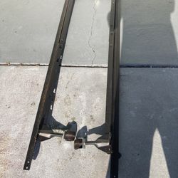 Metal bed frame