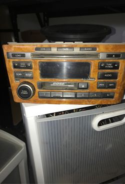 Factory Bose stereo for a 2002 Infiniti/Nissan.