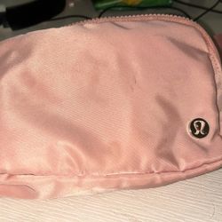 Lululemon Everywhere Belt Bag 