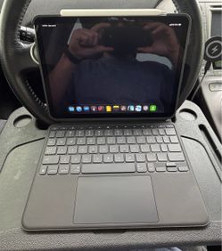Cellular iPad Air M3 & Accessories