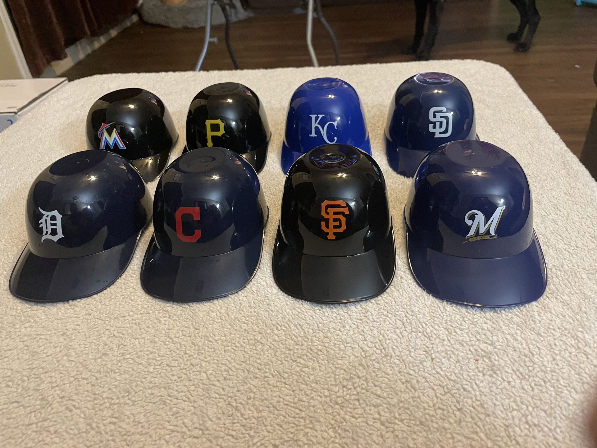 Official MLB 8oz Mini Baseball Helmet, Ice Cream Snack Bowls