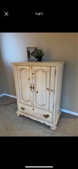 TV cabinet