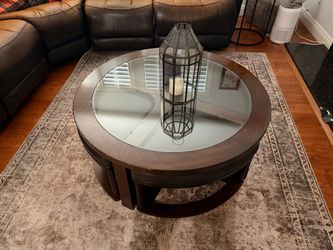 Round coffee table