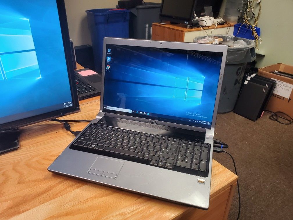 DELL STUDIO 1737 WITH 17.3 INCH SCREEN (INV. D1017NN)