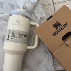 STANLEY Quencher H2.0 Glass with Handle and Straw, 40 oz | White 2.0