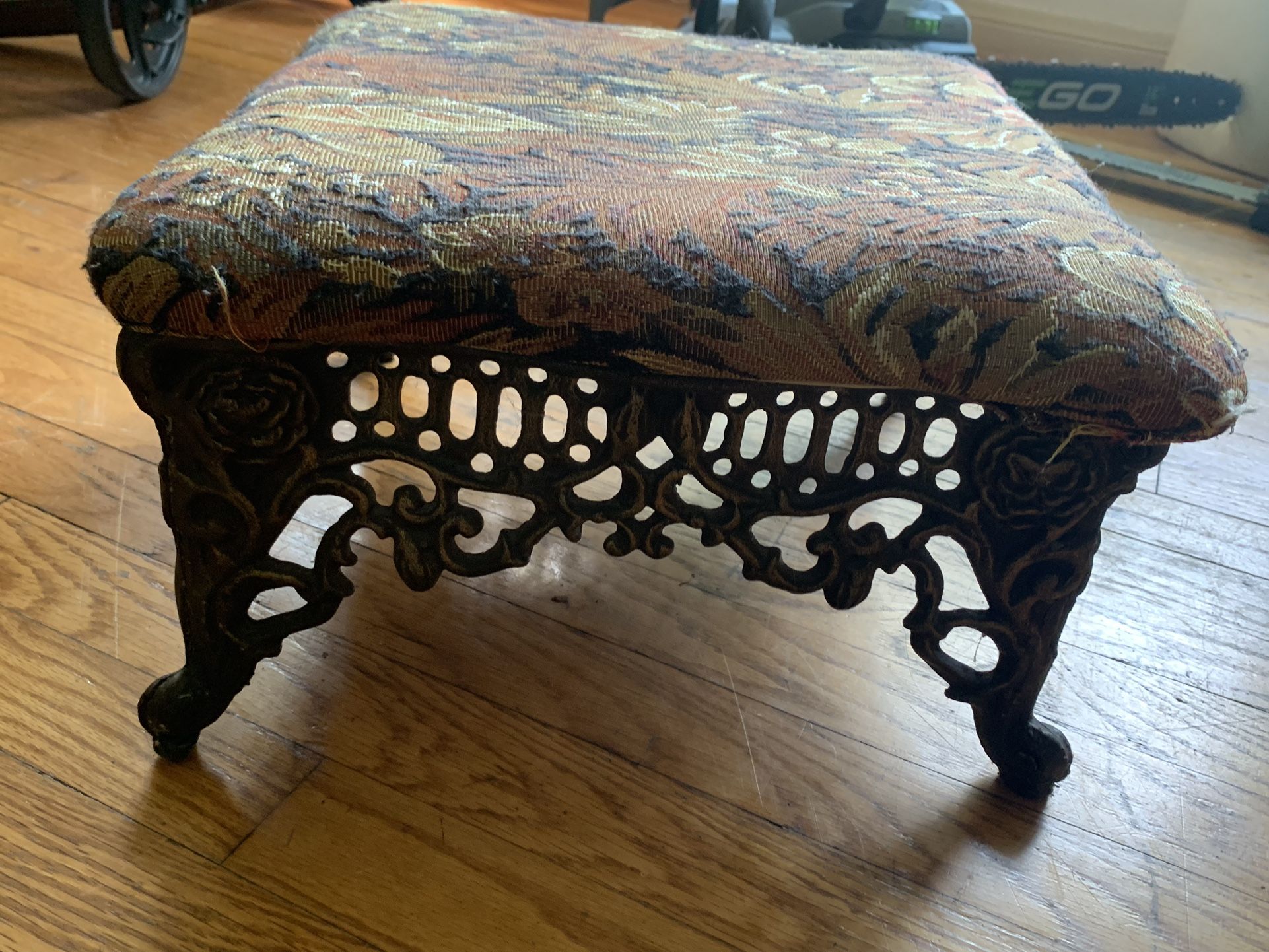 CAST IRON ANTIQUE STEPPING STOOL for Sale in Houston, TX OfferUp