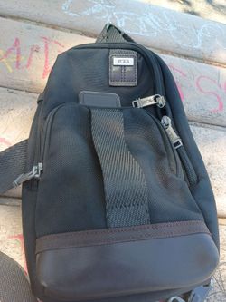 Selling tumi bag for 30