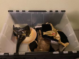 Prop bin Egyptian theme
