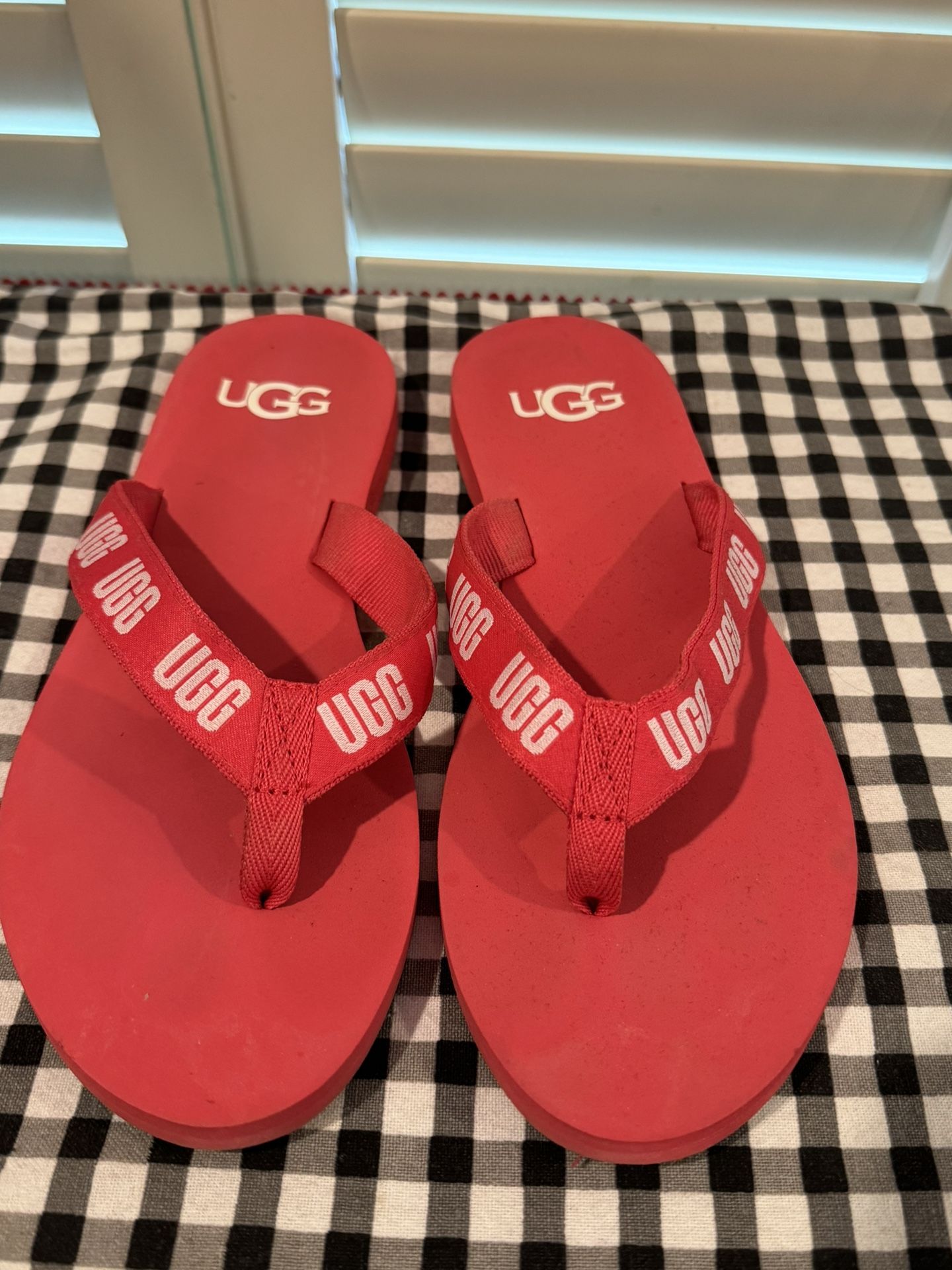 Ugg Sandals 8
