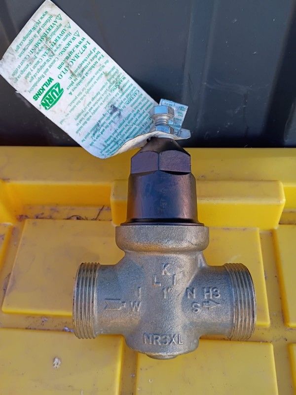 wilkins zurn 1" pressure reducing valve