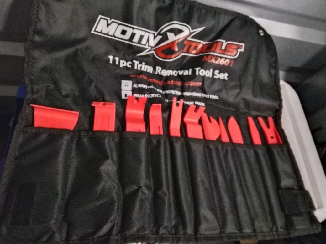 Trim Removal Set -New