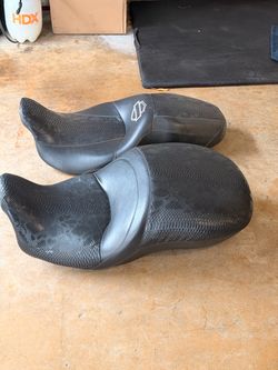 Harley Davidson touring seats