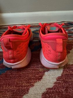 Nike Zoom Fit Agility Women’s Running Shoes Size 8 Bright Coral Pink