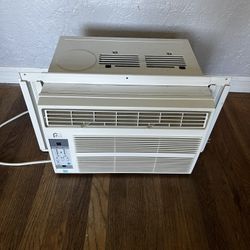 Perfect Aire 6000 BTU Window AC Unit 