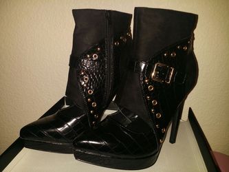BLACK STILETTO BOOTS