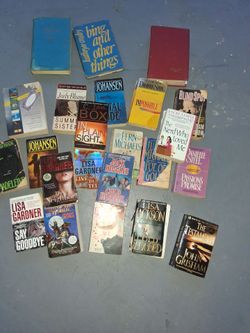 Novels, Good Reads JOHN GRISHAM AND MORE $20