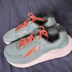 Altra Running Shoes Size 7