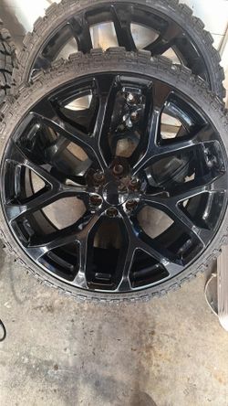 26” snowflake with 33” mudders