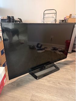 55" Class CINEMA 3D 1080P 120HZ LED LCD TV