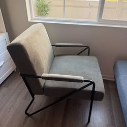 Modern Armchair - Olive and black metal legs