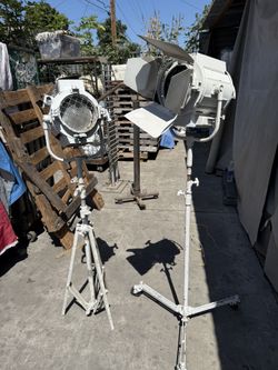 2 Vintage Lights