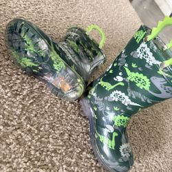 Kids Rain boots Size 7 
