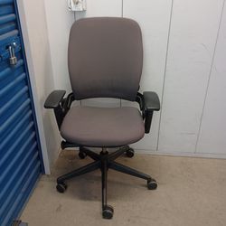 Steelcase Leap V2 Fully Ergonomic Task Chair
