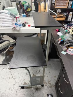 Computer desk