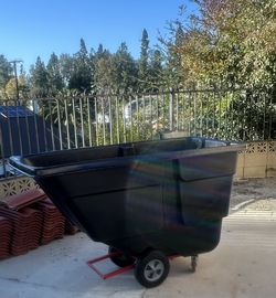 Rubbermaid® Commercial  1 Cu Tilt Truck Trash Container 