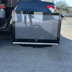 Tv Non Smart 47 “ 
