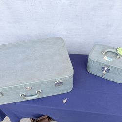 Vintage Skyway Luggage Set – 1950s Blue & Pink – Suitcase + Train Case