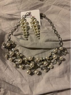 Necklace and earrings set