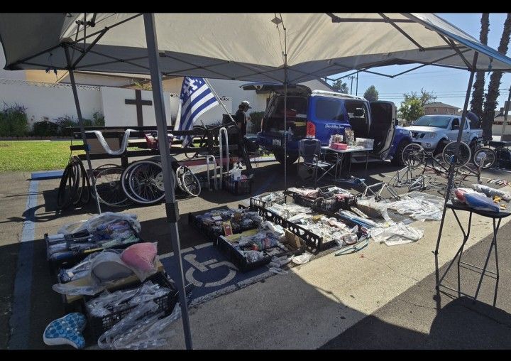 SWAPMEET.....Today Nov22. .14921 Amar Rd La Puente...8am-2pm